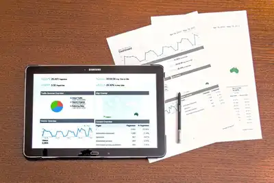 Comprendre et choisir les stratégies d’enchères Google Ads